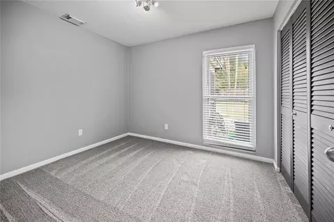 Bedroom - 2015 Ronald Cir, Seffner, FL 33584 photo 4 of 7