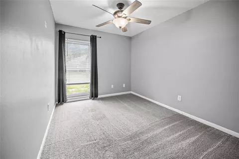 Bedroom - 2015 Ronald Cir, Seffner, FL 33584 photo 6 of 7