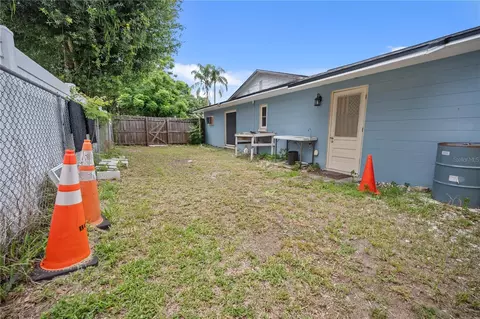 Exterior - 2015 Ronald Cir, Seffner, FL 33584 photo 11 of 11