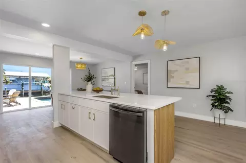 Kitchen - 10216 Spoonbill Rd E, Bradenton, FL 34209 photo 5 of 8