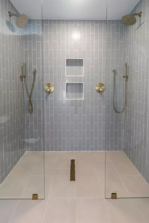 Bath - 10216 Spoonbill Rd E, Bradenton, FL 34209 photo 6 of 11