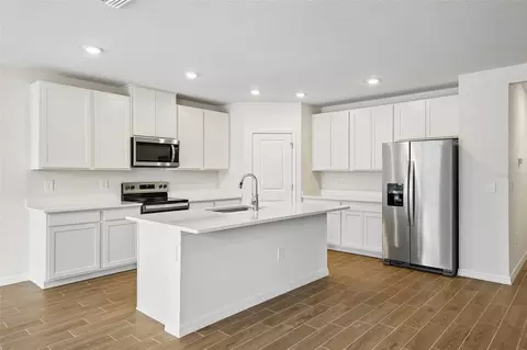 Kitchen - 13755 Umber Forest St, Hudson, FL 34669 photo 5 of 12