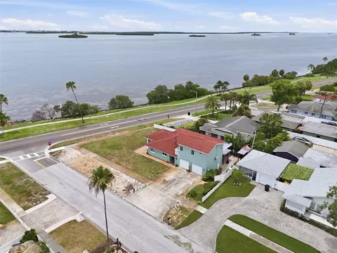1963 Edgewater Dr, Clearwater, FL 33755