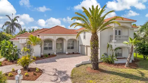 5909 Zaki Ln, Apollo Beach, FL 33572