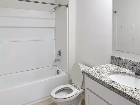 Bath - 533 Talisi Loop, Saint Cloud, FL 34771 photo 2 of 2