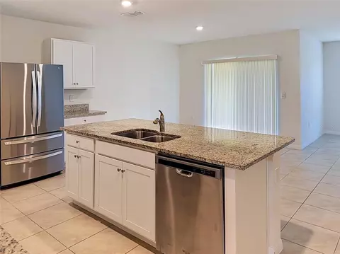 Kitchen - 533 Talisi Loop, Saint Cloud, FL 34771 photo 5 of 5