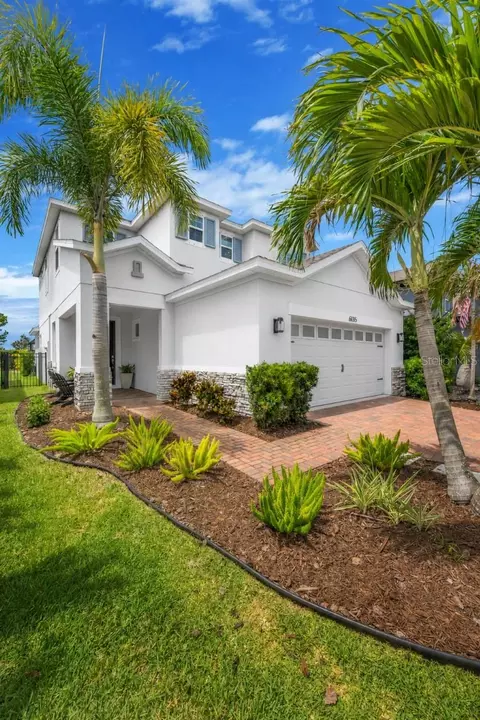 6135 Voyagers Pl, Apollo Beach, FL 33572