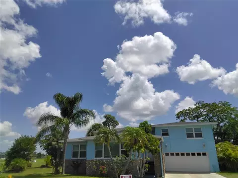 90 Oakland Hills Ct, Rotonda West, FL 33947