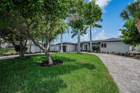 1014 Boca Ciega Isle Dr, Saint Pete Beach, FL 33706