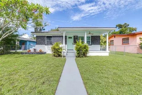 2325 Highland St S, Saint Petersburg, FL 33705