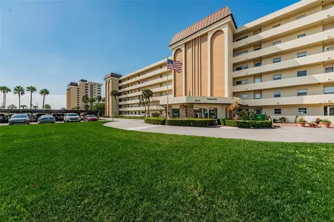 4650 Cove Cir #105, Saint Petersburg, FL 33708