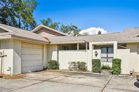 103 Lakeside Colony Dr, Tarpon Springs, FL 34689