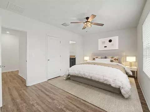 Bedroom - 8619 Falling Blue Pl, Riverview, FL 33578 photo 2 of 4