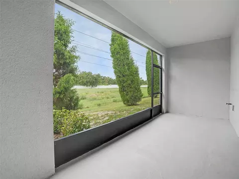 Exterior - 8619 Falling Blue Pl, Riverview, FL 33578 photo 3 of 4