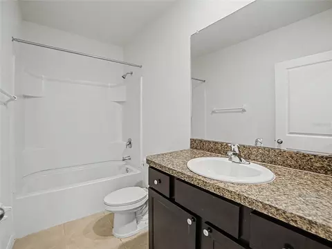 Bath - 8619 Falling Blue Pl, Riverview, FL 33578 photo 2 of 2