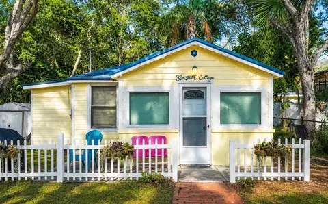 526 5th Ave N, Safety Harbor, FL 34695