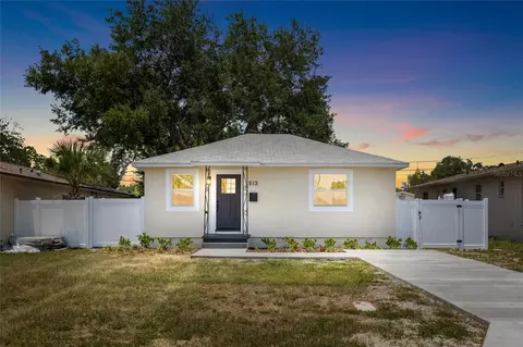 513 88th Ave N, Saint Petersburg, FL 33702