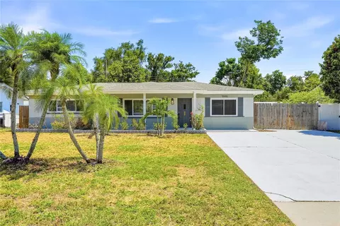 5586 30th Ave N, Saint Petersburg, FL 33710