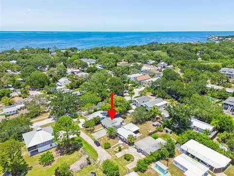 314 Maryland Ave, Crystal Beach, FL 34681