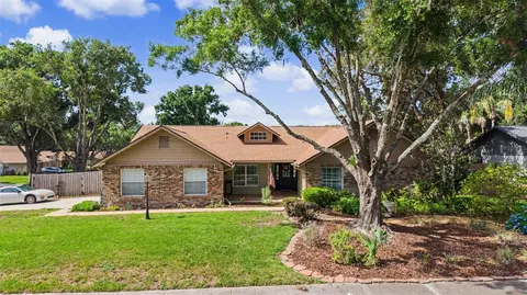 3916 Broomsedge Ln, Valrico, FL 33596