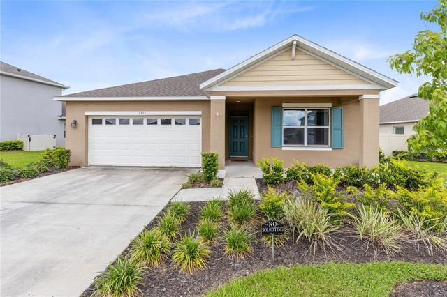 5207 Mahogany Dr, Mount Dora, FL 32757