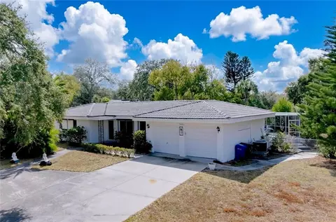 1002 Bay Breeze Ter, Largo, FL 33770