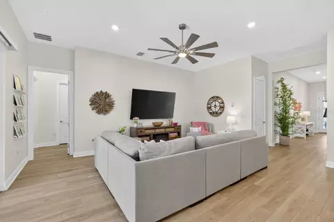 Entry Way - 9024 Barrier Coast Trl, Parrish, FL 34219 photo 5 of 7