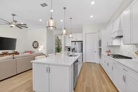 Kitchen - 9024 Barrier Coast Trl, Parrish, FL 34219 photo 4 of 4