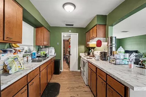 Kitchen - 1096 Marlow Ave, Spring Hill, FL 34606 photo 1 of 2