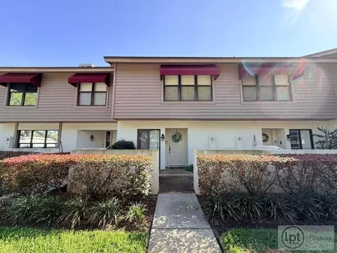 717 Oak Park Pl, Brandon, FL 33511