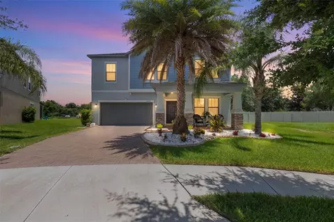 10231 Count Fleet Dr, Ruskin, FL 33573