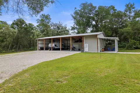 Exterior - 7218 Southeast Ave, Webster, FL 33597 photo 8 of 12