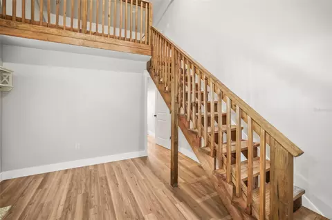 Entry Way - 7218 Southeast Ave, Webster, FL 33597 photo 2 of 3