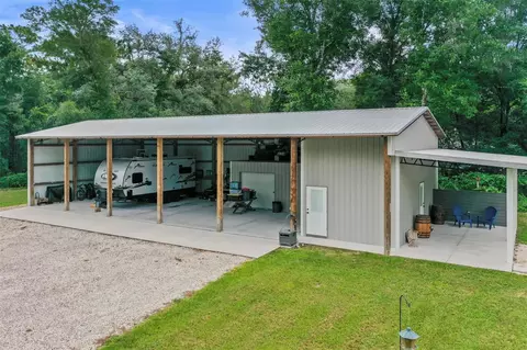 Exterior - 7218 Southeast Ave, Webster, FL 33597 photo 10 of 12