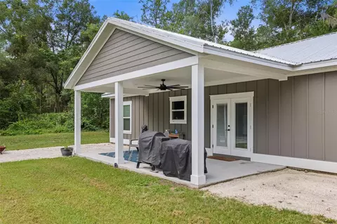 Exterior - 7218 Southeast Ave, Webster, FL 33597 photo 4 of 12