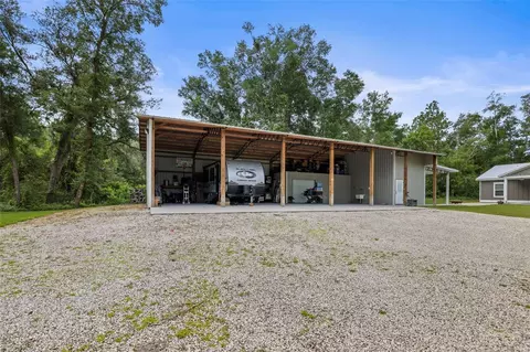 Exterior - 7218 Southeast Ave, Webster, FL 33597 photo 7 of 12