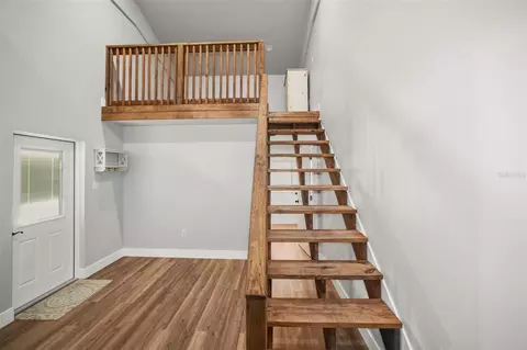 Entry Way - 7218 Southeast Ave, Webster, FL 33597 photo 3 of 3