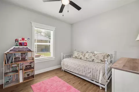 Bedroom - 7218 Southeast Ave, Webster, FL 33597 photo 8 of 12