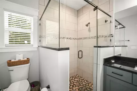 Bath - 7218 Southeast Ave, Webster, FL 33597 photo 3 of 5