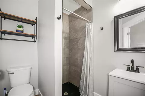 Bath - 7218 Southeast Ave, Webster, FL 33597 photo 5 of 5