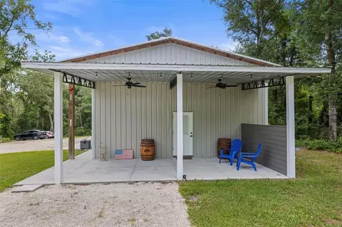Exterior - 7218 Southeast Ave, Webster, FL 33597 photo 11 of 12