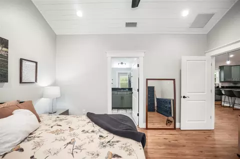 Bedroom - 7218 Southeast Ave, Webster, FL 33597 photo 2 of 12