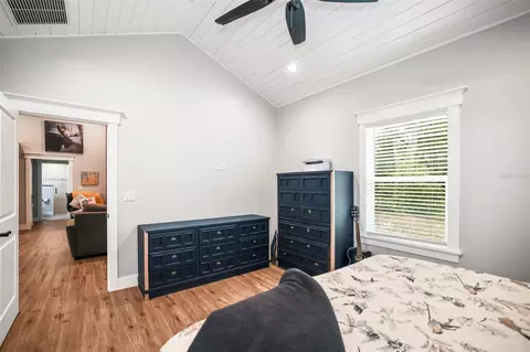 Bedroom - 7218 Southeast Ave, Webster, FL 33597 photo 4 of 12