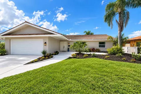 3340 Floramar Ter, New Port Richey, FL 34652