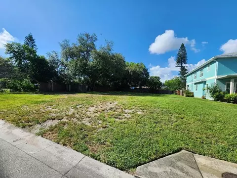 24 Th Ave N, Saint Petersburg, FL 33713