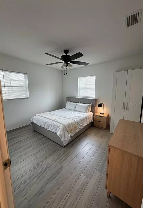 Bedroom - 364 3rd St NW, Largo, FL 33770 photo 3 of 4