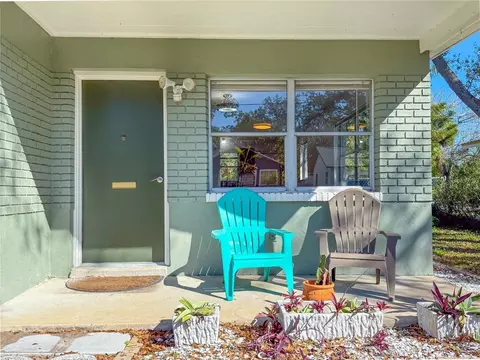 Exterior - 364 3rd St NW, Largo, FL 33770 photo 2 of 11