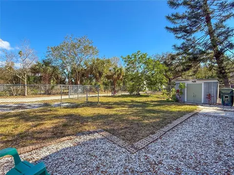 Exterior - 364 3rd St NW, Largo, FL 33770 photo 8 of 11