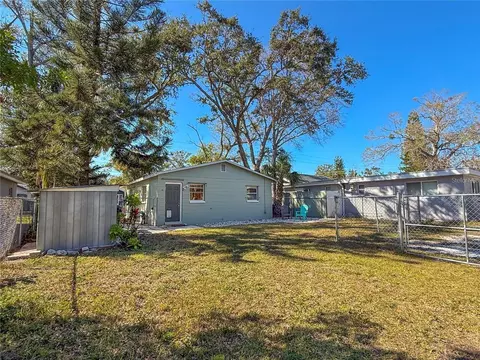 Exterior - 364 3rd St NW, Largo, FL 33770 photo 9 of 11