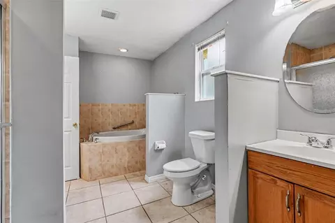 Bath - 7206 Alafia Dr, Riverview, FL 33578 photo 1 of 3